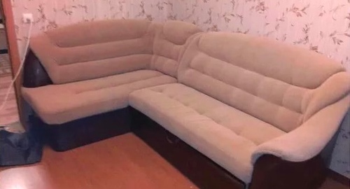 Перетяжка углового дивана. Алатырь